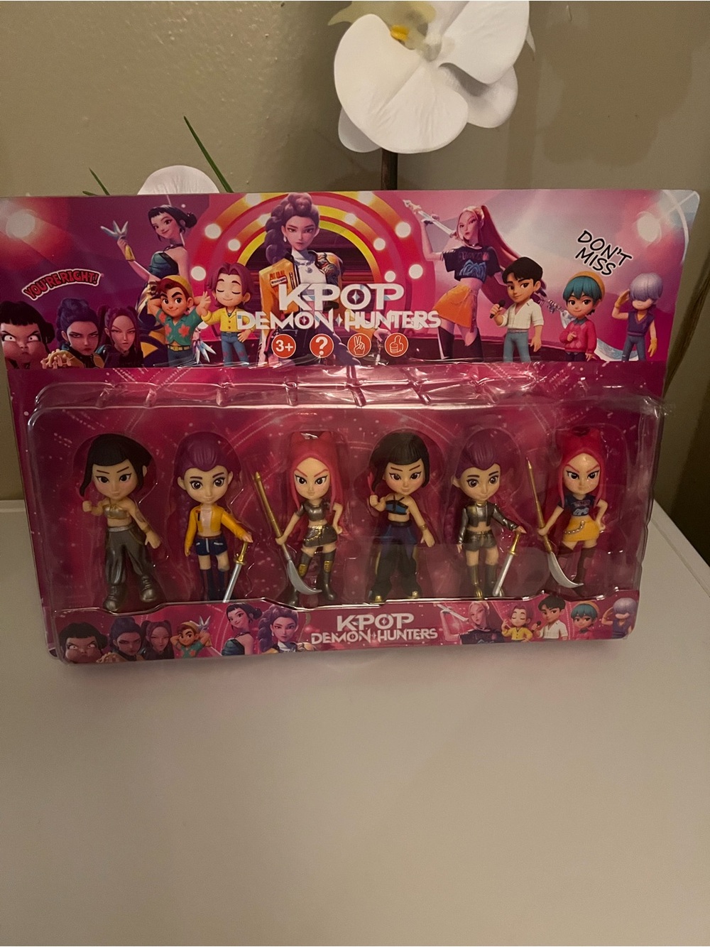 K-pop demon hunters doll set